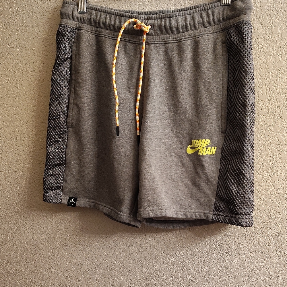 Jordan Jump Athletic Gray and Yellow Men's Nike Michael Jordan Shorts B8